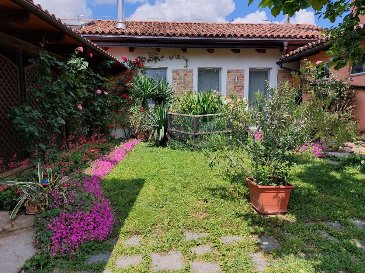 Holydays Home Little Frog Agliano Terme Luaran gambar